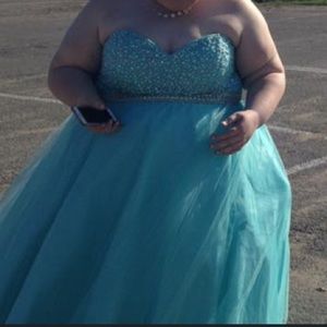 Plus size Prom dress